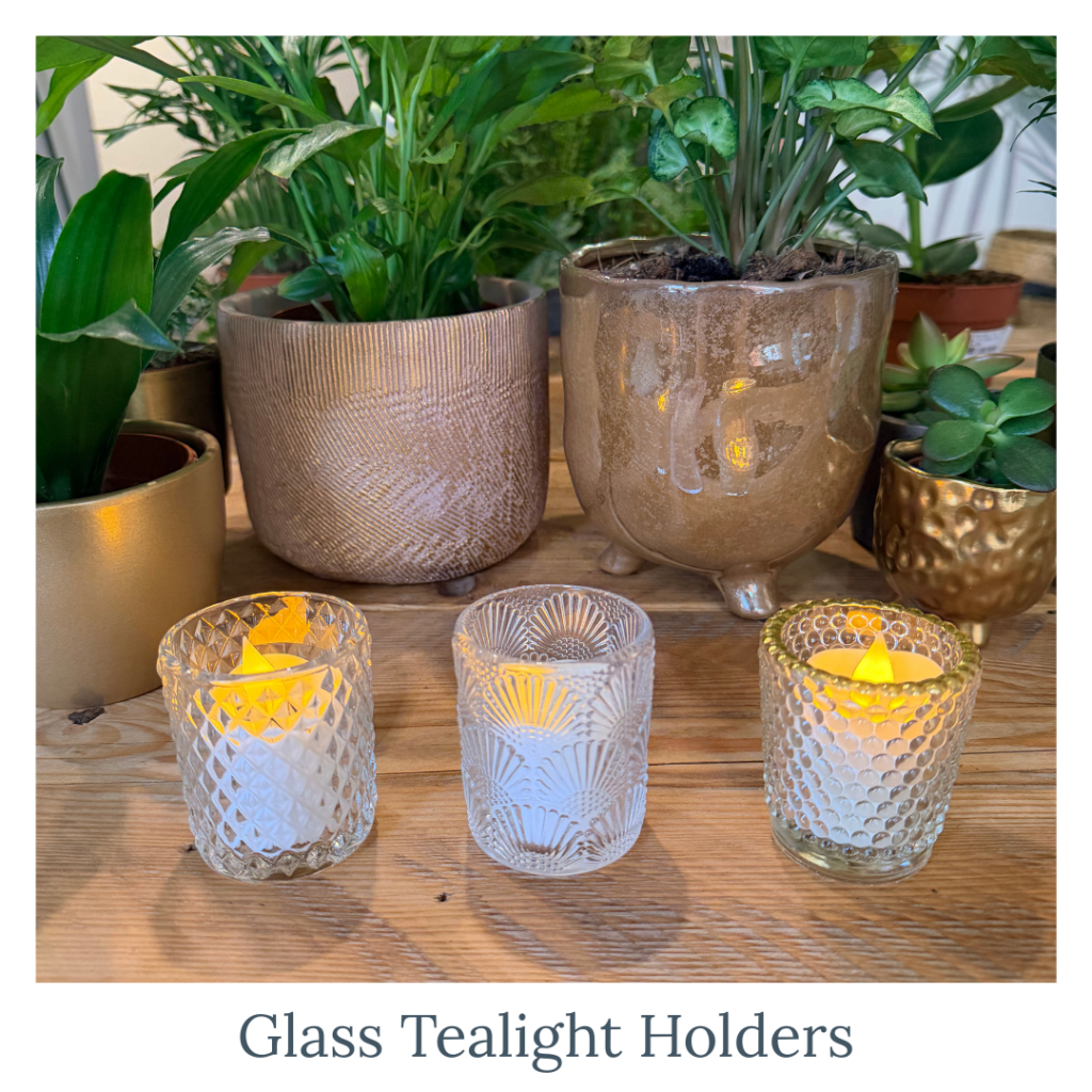 Gold flute vases used as statement wedding table and venue décor